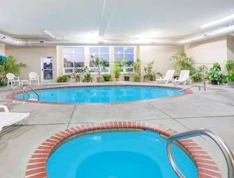 Hotel Super 8 By Wyndham Ks Iola