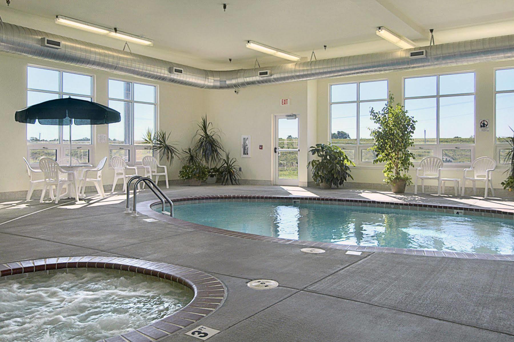 Hotel Super 8 By Wyndham Ks Iola